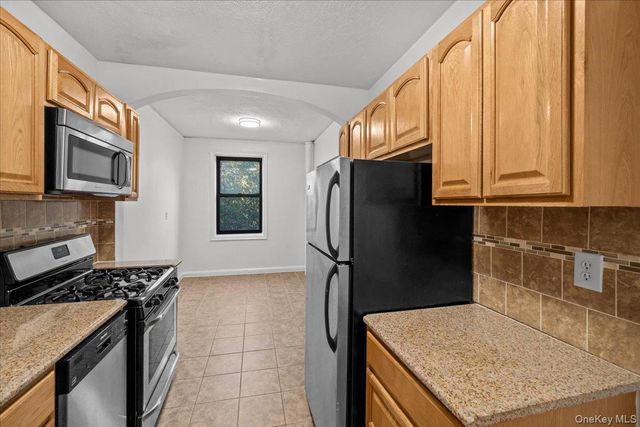 20 William Street 4F, Mount Vernon, NY 10552
