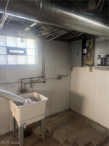 942 E 130th Street, Cleveland, OH 44108