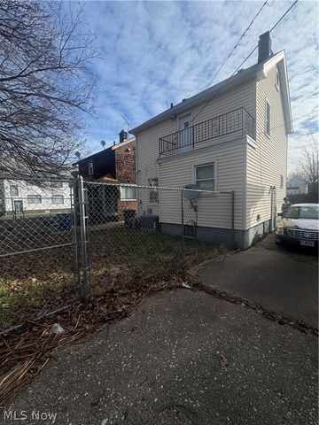 942 E 130th Street, Cleveland, OH 44108