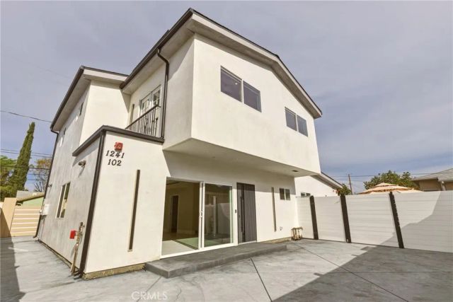 1241 Reese Place 102, Burbank, CA 91506