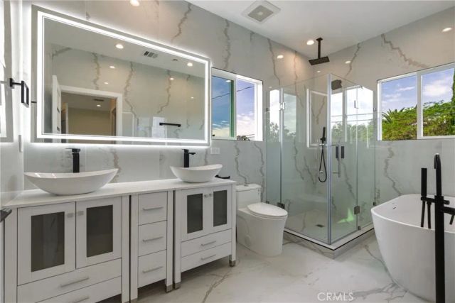 1241 Reese Place 102, Burbank, CA 91506