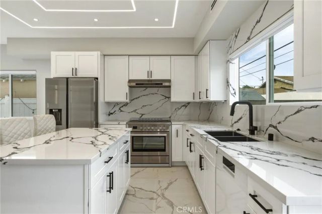 1241 Reese Place 102, Burbank, CA 91506