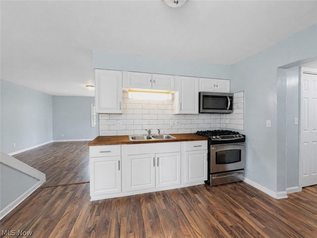 15562 Portage Street, Doylestown, OH 44230