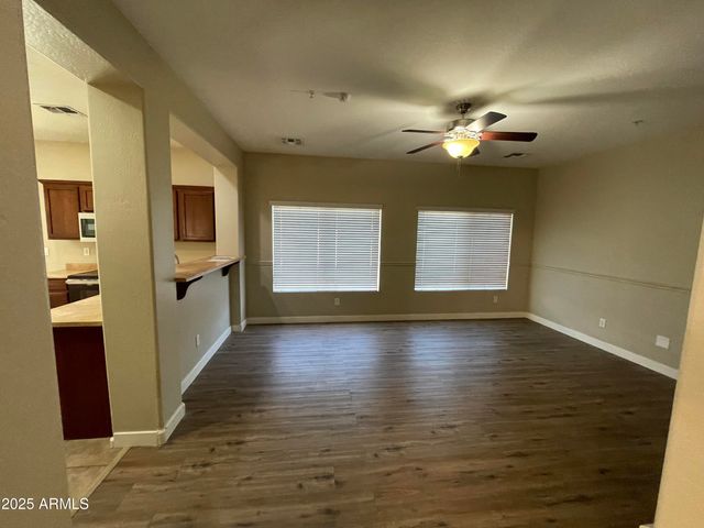 982 E CORRAL Street, Avondale, AZ 85323