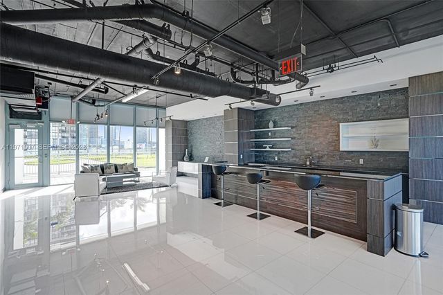 601 NE 36th St 1908, Miami, FL 33137