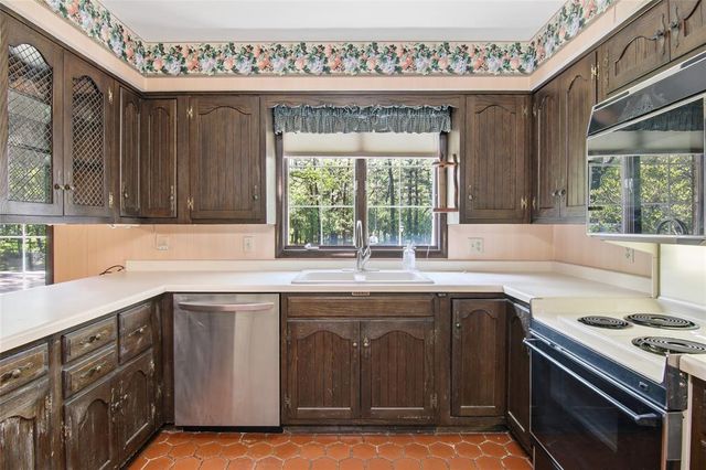 3750 Rimridge Road, Eau Claire, WI 54701