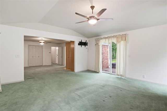 3750 Rimridge Road, Eau Claire, WI 54701