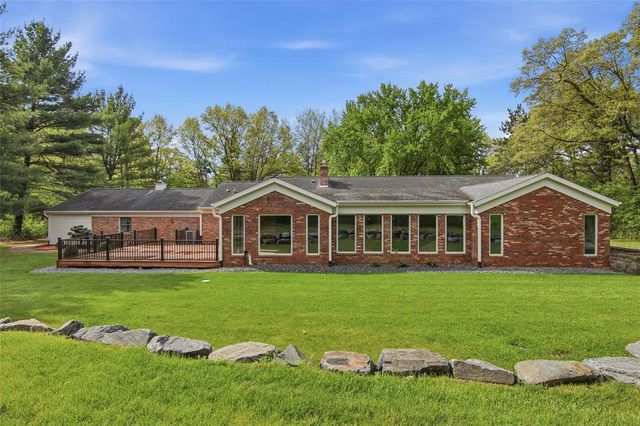 3750 Rimridge Road, Eau Claire, WI 54701