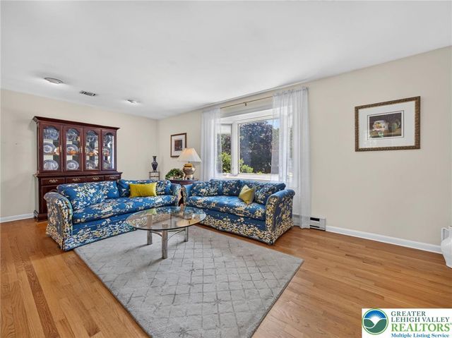 5463 Doris Drive, Upper Macungie Twp, PA 18106