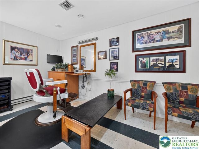 5463 Doris Drive, Upper Macungie Twp, PA 18106
