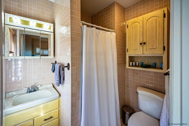 1306 E IVINSON AVE, Laramie, WY 82070