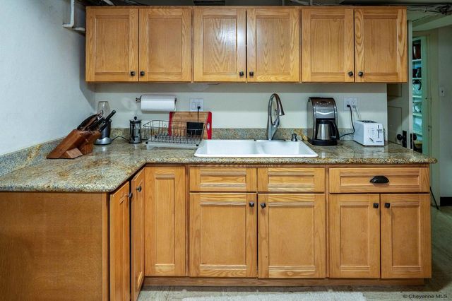 1306 E IVINSON AVE, Laramie, WY 82070