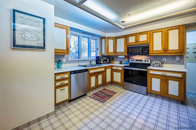 1306 E IVINSON AVE, Laramie, WY 82070