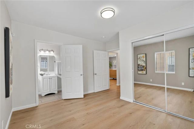 1960 Chariton Street, Los Angeles, CA 90034