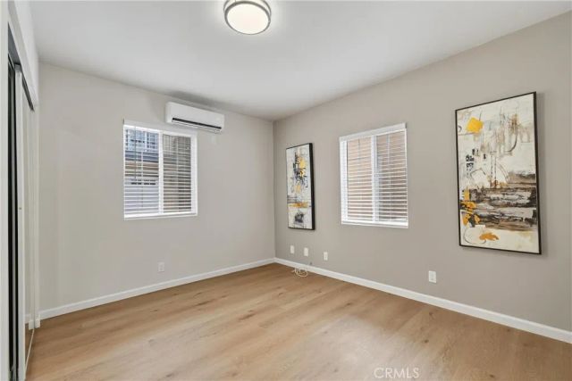 1960 Chariton Street, Los Angeles, CA 90034