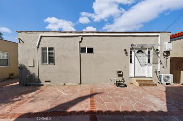 1960 Chariton Street, Los Angeles, CA 90034
