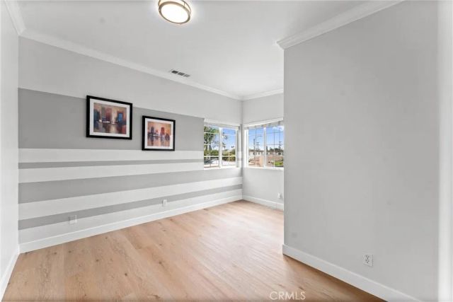 1960 Chariton Street, Los Angeles, CA 90034