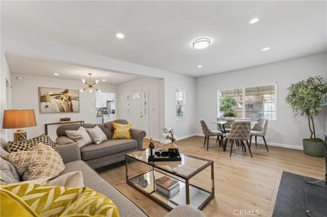 1960 Chariton Street, Los Angeles, CA 90034