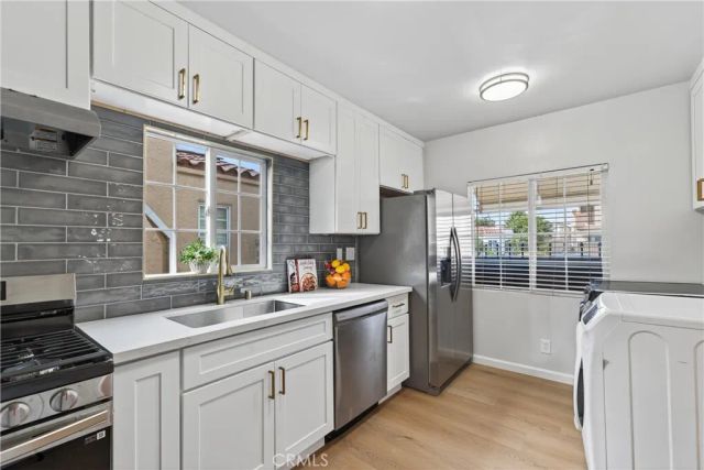 1960 Chariton Street, Los Angeles, CA 90034