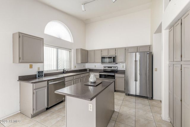 5538 W Fallen Leaf Lane, Glendale, AZ 85310