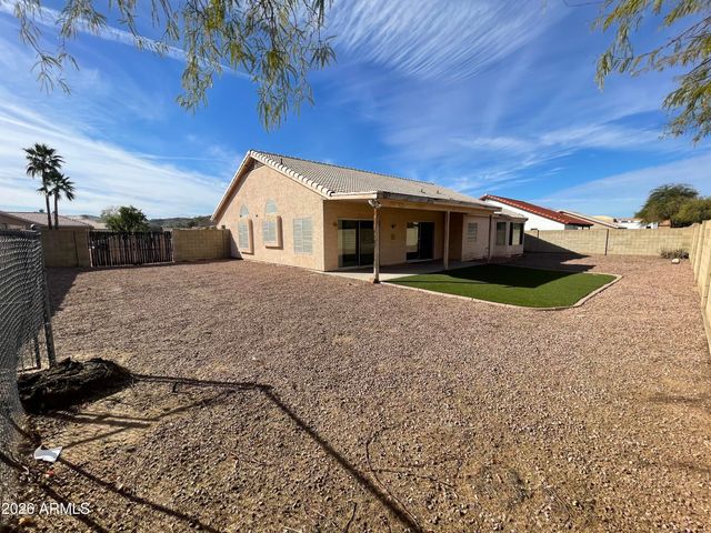 5538 W Fallen Leaf Lane, Glendale, AZ 85310