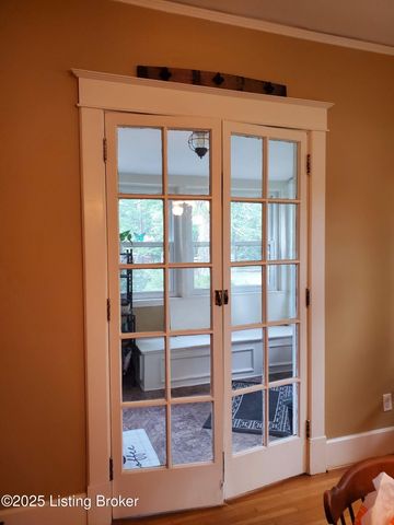 2923 Avon Rd, Louisville, KY 40220