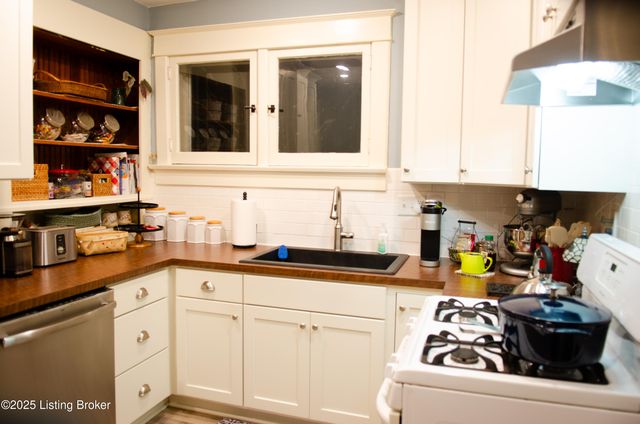 2923 Avon Rd, Louisville, KY 40220