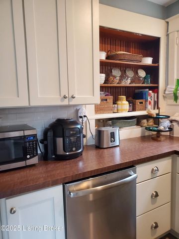 2923 Avon Rd, Louisville, KY 40220