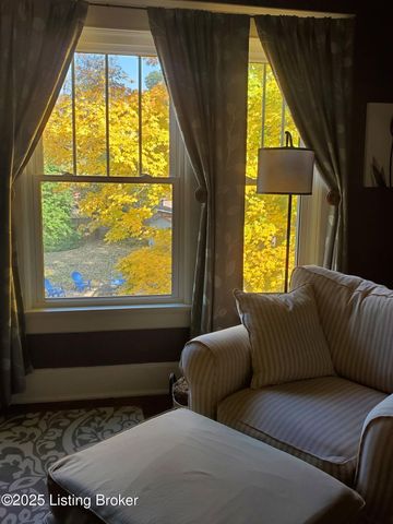 2923 Avon Rd, Louisville, KY 40220