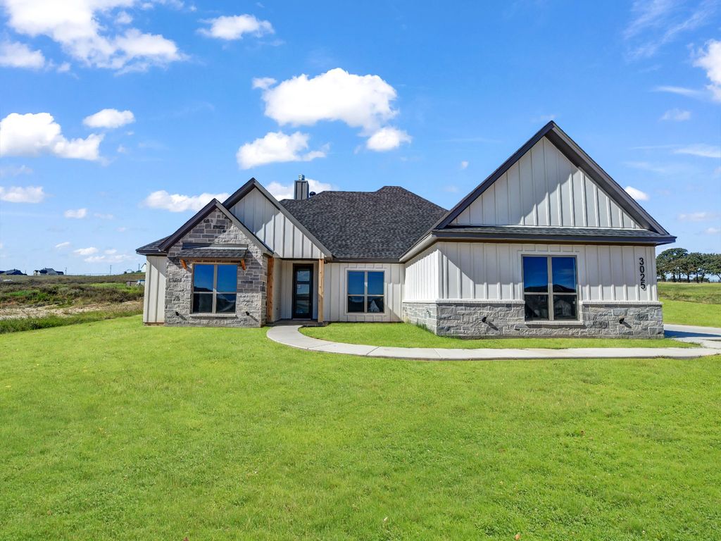 3025 Westfork Way, Springtown, TX 76082