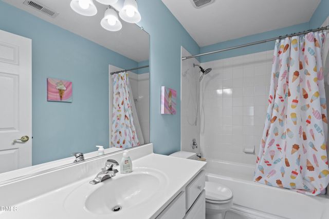 1202 Fairfax Woods Drive, Apex, NC 27502