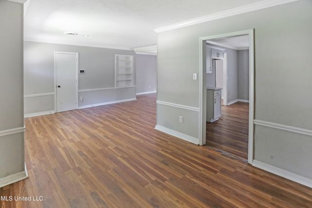 1250 Summer Lane, Jackson, MS 39211