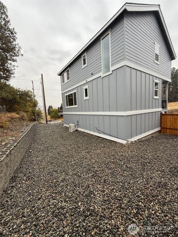 604 Ross Canyon Road, Omak, WA 98841