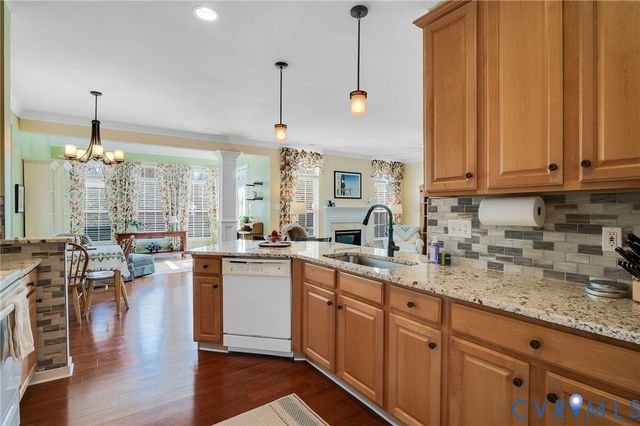 4529 Meredith Creek Dr, Glen Allen, VA 23060