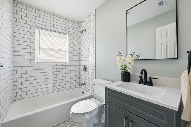 4324 Crenshaw Avenue, Fort Worth, TX 76105