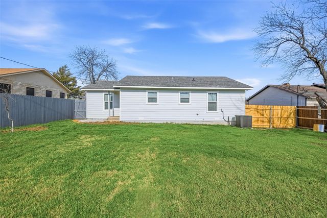 4324 Crenshaw Avenue, Fort Worth, TX 76105