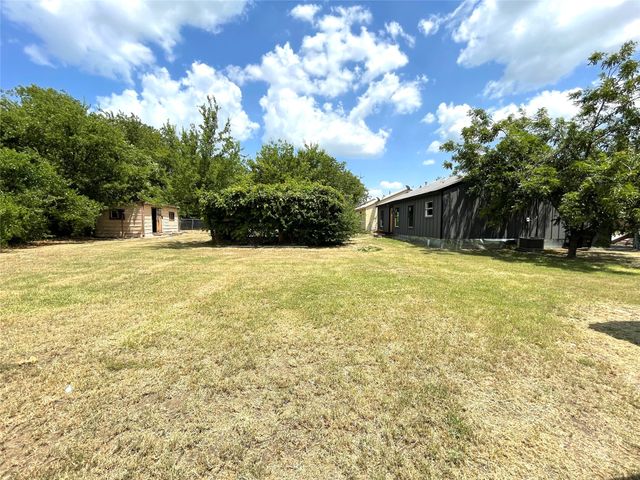3812 Park Street, Greenville, TX 75401