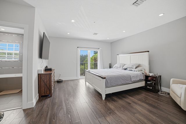 807 NW 1ST Avenue, Fort Lauderdale, FL 33311