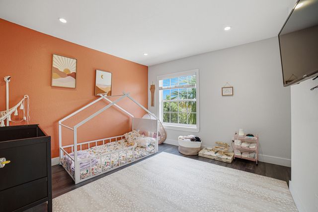 807 NW 1ST Avenue, Fort Lauderdale, FL 33311