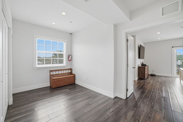 807 NW 1ST Avenue, Fort Lauderdale, FL 33311