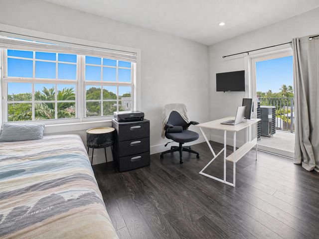807 NW 1ST Avenue, Fort Lauderdale, FL 33311