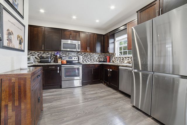 807 NW 1ST Avenue, Fort Lauderdale, FL 33311