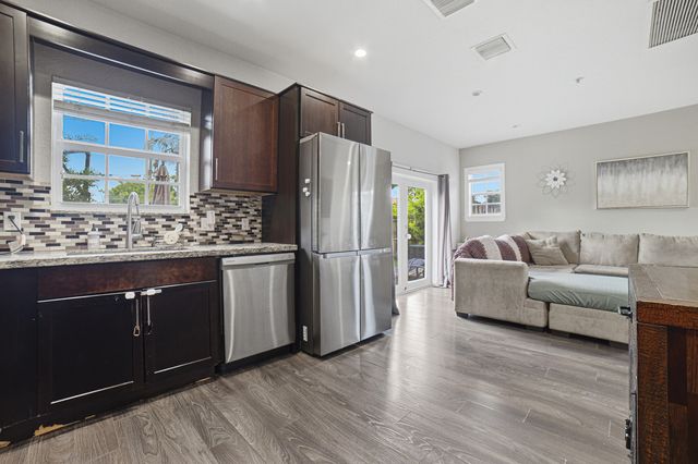 807 NW 1ST Avenue, Fort Lauderdale, FL 33311