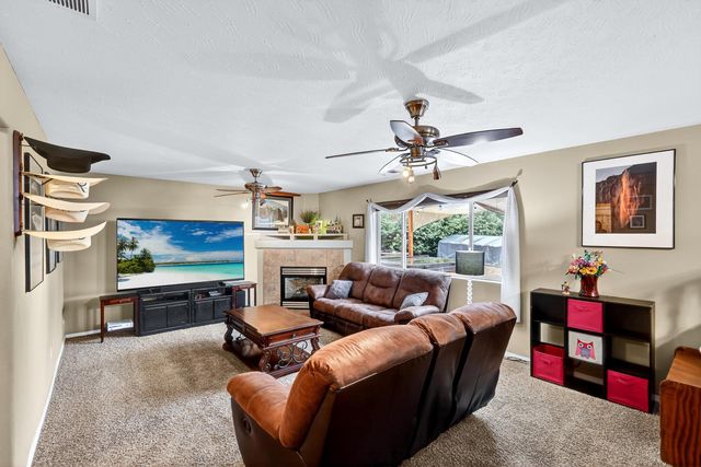 17904 E 11th Ave, Greenacres, WA 99016