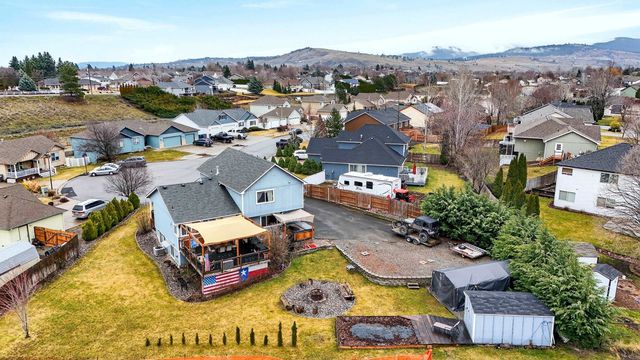 17904 E 11th Ave, Greenacres, WA 99016