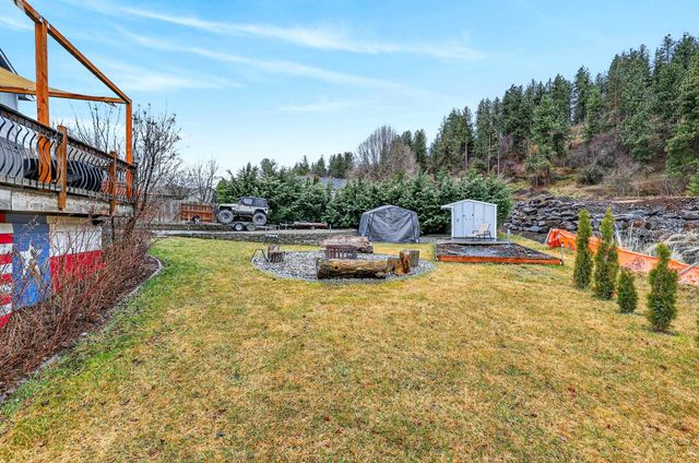 17904 E 11th Ave, Greenacres, WA 99016