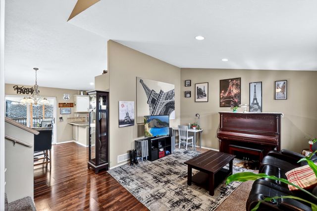 17904 E 11th Ave, Greenacres, WA 99016