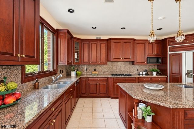 54 BURNET HILL ROAD, Livingston Twp., NJ 07039