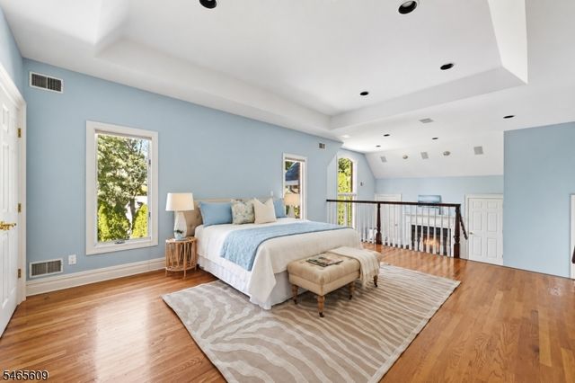 54 BURNET HILL ROAD, Livingston Twp., NJ 07039