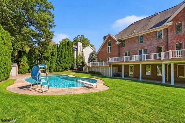 54 BURNET HILL ROAD, Livingston Twp., NJ 07039